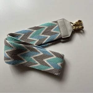 EUC 41” Misty Crossbody Salt Strap with white leather tabs